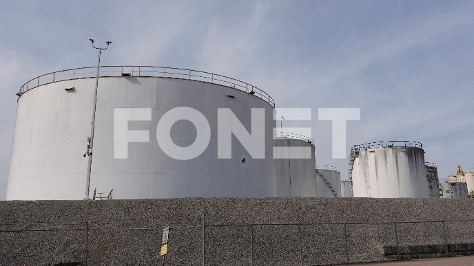 Pad cena nafte, rast akcija